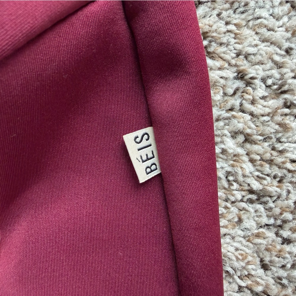 BÉIS Burgundy Carry-On Luggage Cover - Picture 7 of 7